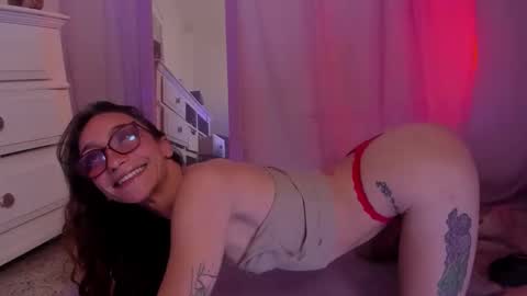 Snapshot of liahilton_ chatting on February 2026 03:19:02 PM lh6 9c online show from February 2026 03:19:02 PM