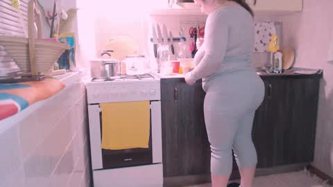 Snapshot of liahsofty chatting on February 2025 04:45:02 PM miss Lia colection for travel online show from February 2025 04:45:02 PM