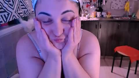 Snapshot of liahsofty chatting on November 2025 11:51:02 PM miss Lia colection for travel online show from November 2025 11:51:02 PM