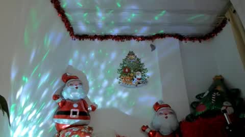 Snapshot of liak_bratz33 chatting on December 2024 04:43:02 AM Liak online show from December 2024 04:43:02 AM