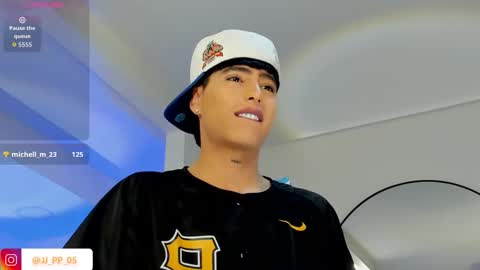 Liam online show from November 2025 04:51:01 PM