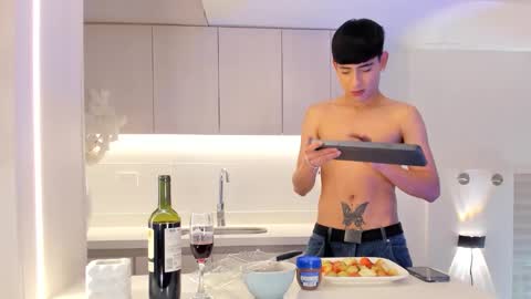 Liam online show from March 2026 01:36:02 AM