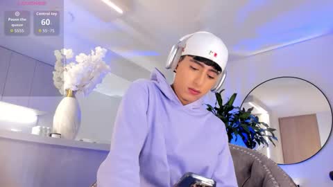 Liam online show from March 2026 01:32:02 AM