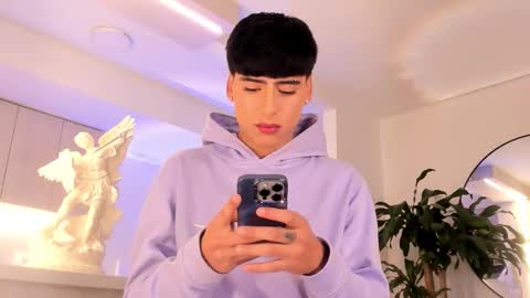 Liam online show from March 2026 01:10:01 AM