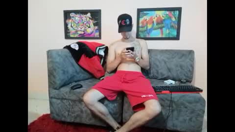 Snapshot of liam_andres12 chatting on September 2025 09:25:02 PM Andres online show from September 2025 09:25:02 PM