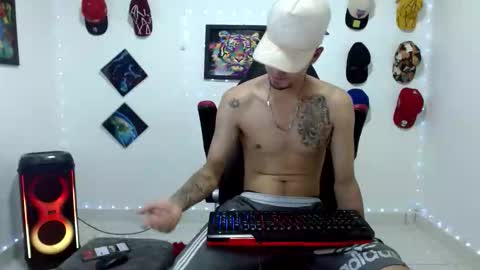 Snapshot of liam_andres12 chatting on February 2026 11:00:01 PM Andres online show from February 2026 11:00:01 PM