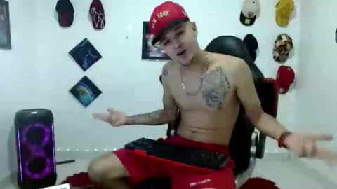 Snapshot of liam_andres12 chatting on February 2026 11:12:01 PM Andres online show from February 2026 11:12:01 PM