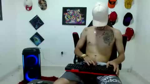 Snapshot of liam_andres12 chatting on March 2026 11:00:02 PM Andres online show from March 2026 11:00:02 PM
