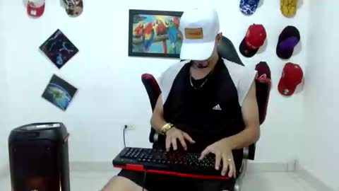 Snapshot of liam_andres12 chatting on March 2026 11:22:02 PM Andres online show from March 2026 11:22:02 PM