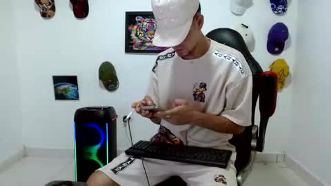 Snapshot of liam_andres12 chatting on May 2026 10:16:02 PM Andres online show from May 2026 10:16:02 PM