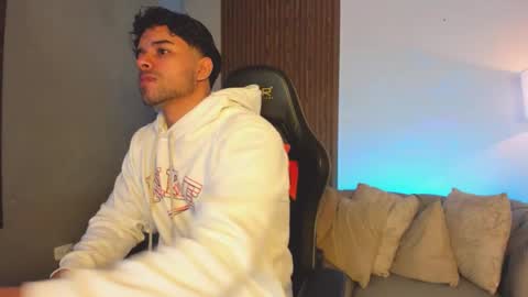 Snapshot of liam_colliins chatting on February 2026 12:04:01 PM Liam Collins online show from February 2026 12:04:01 PM