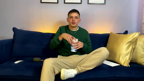 Liam online show from January 2025 01:17:01 PM