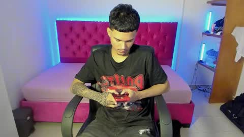 liam_hard01 online show from February 2026 12:31:01 PM