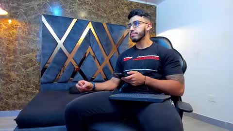 LIAM KLEIN online show from September 2025 11:25:01 AM