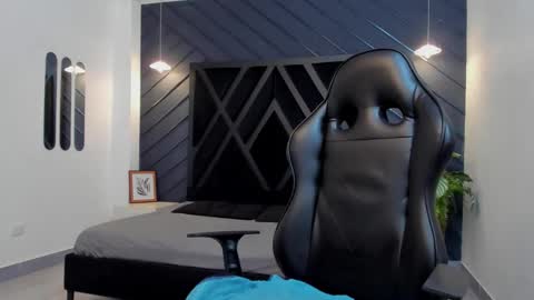 LIAM KLEIN online show from October 2025 11:29:01 AM