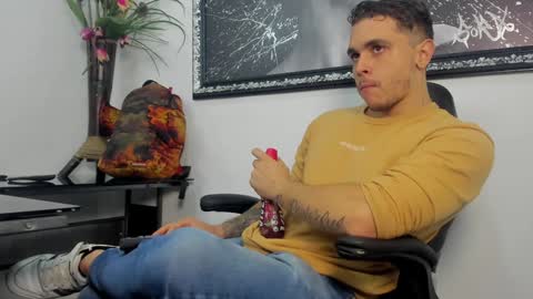 Liam online show from December 2024 12:50:01 AM