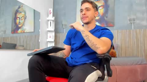 Liam online show from January 2025 11:09:01 PM