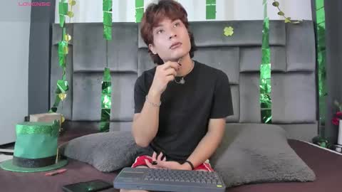 Snapshot of liamgrant_ chatting on March 2026 05:16:01 PM LIam online show from March 2026 05:16:01 PM