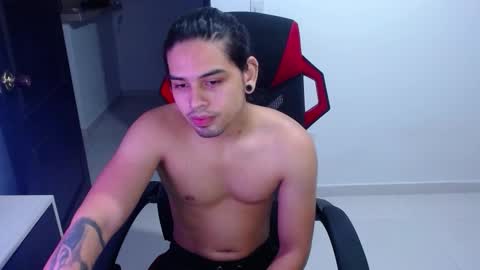 Snapshot of liamrides chatting on November 2025 10:45:01 PM liamrides online show from November 2025 10:45:01 PM