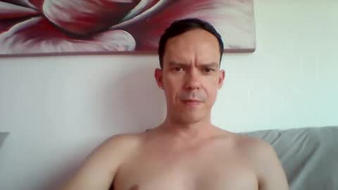 Snapshot of liamrosezn chatting on December 2024 10:44:02 AM LiamRose online show from December 2024 10:44:02 AM