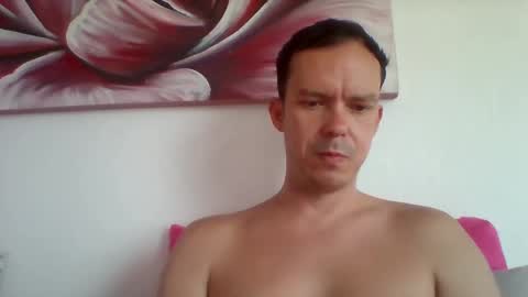 Snapshot of liamrosezn chatting on December 2024 01:32:01 PM LiamRose online show from December 2024 01:32:01 PM
