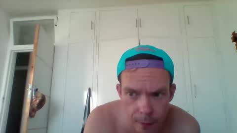 Snapshot of liamrosezn chatting on May 2026 05:27:02 AM LiamRose online show from May 2026 05:27:02 AM
