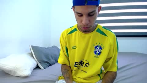 liamtravisxxl online show from August 2026 09:20:02 PM