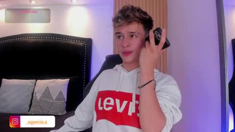liam online show from April 2026 04:52:02 AM