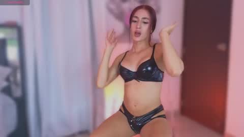 Snapshot of lian_karther1 chatting on September 2025 02:21:01 PM missfernanda X online show from September 2025 02:21:01 PM