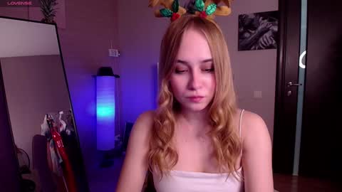 Snapshot of liana_bright chatting on December 2024 02:12:01 AM Liana online show from December 2024 02:12:01 AM