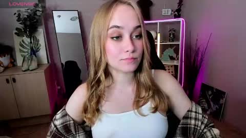 Snapshot of lianabright chatting on June 2026 02:01:02 AM Liana online show from June 2026 02:01:02 AM