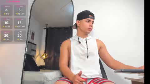 lianfox_ online show from June 2026 12:15:01 PM