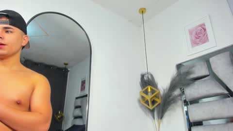 lianfox_ online show from June 2026 12:20:02 PM