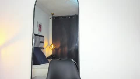 lianfox_ online show from June 2026 01:23:02 PM