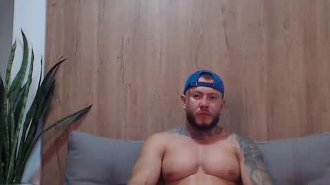 Snapshot of lianjones9 chatting on January 2025 12:12:01 AM lianjones9 online show from January 2025 12:12:01 AM