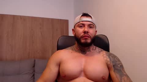 Snapshot of lianjones9 chatting on October 2025 05:40:02 PM lianjones9 online show from October 2025 05:40:02 PM