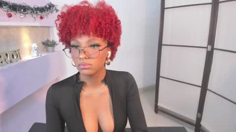 Snapshot of liannadixon chatting on December 2024 01:59:02 PM LiannaDixon online show from December 2024 01:59:02 PM