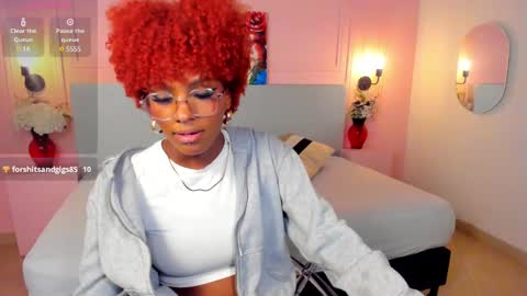 Snapshot of liannadixon chatting on February 2025 04:03:01 PM LiannaDixon online show from February 2025 04:03:01 PM