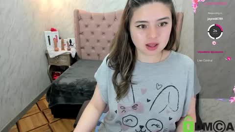 Snapshot of lianngrace chatting on March 2025 02:02:02 PM Grace online show from March 2025 02:02:02 PM