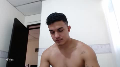 Liamstonne online show from May 2026 04:04:02 PM