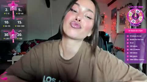 LiaQuinn online show from October 2025 01:33:02 PM