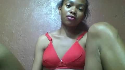 Snapshot of liaraisha chatting on September 2025 08:25:02 PM liaraisha online show from September 2025 08:25:02 PM