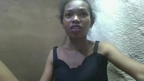 Snapshot of liaraisha chatting on September 2025 08:35:01 PM liaraisha online show from September 2025 08:35:01 PM