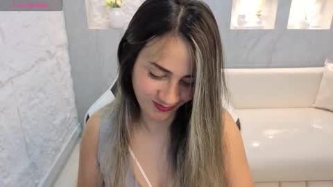 Snapshot of liat_white_tx chatting on September 2025 01:05:02 PM Online 800 to 1400 online show from September 2025 01:05:02 PM