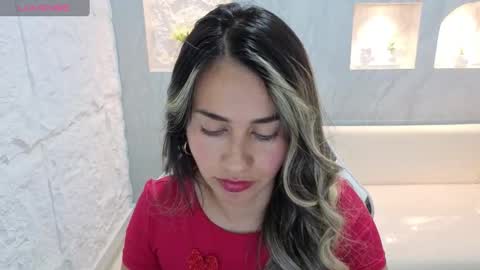 Snapshot of liat_white_tx chatting on October 2025 01:06:02 PM Online 800 to 1400 online show from October 2025 01:06:02 PM