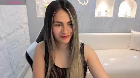 Snapshot of liat_white_tx chatting on October 2025 01:09:02 PM Online 800 to 1400 online show from October 2025 01:09:02 PM