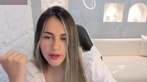 Snapshot of liat_white_tx chatting on October 2025 01:08:02 PM Online 800 to 1400 online show from October 2025 01:08:02 PM