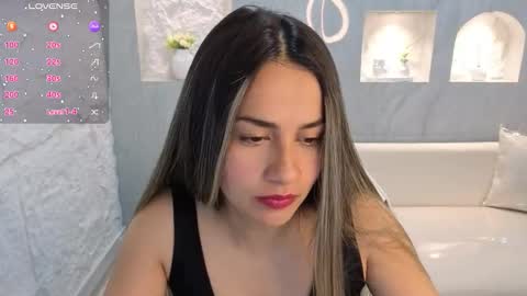 Snapshot of liat_white_tx chatting on November 2025 01:33:02 PM Online 800 to 1400 online show from November 2025 01:33:02 PM