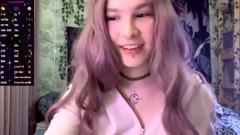 Lola online show from September 2025 07:07:02 PM