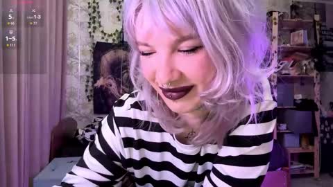 Lola online show from October 2025 07:34:01 PM